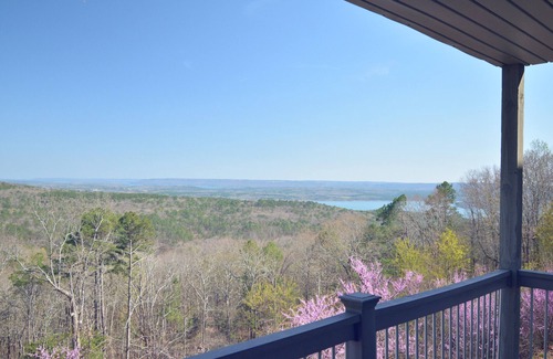Fairfield Bay Condo | Walk in, 2 bed 2 bath Condo, Pool access, Tennis courts, and Close to Marina.