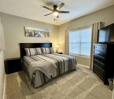 Hollister Apartment | Walk-in level Condo B-6 Near Lake