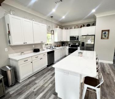 Gulfport House | Walk or Bike Ride to beach and Centrally located