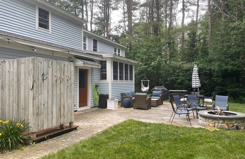Kennebunk House | Walk to Beach and Dock Square