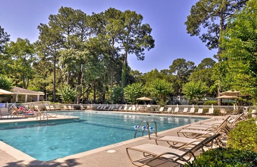 Folly Field Apartment | Walk to Beach Resort-Style Hilton Head Condo!
