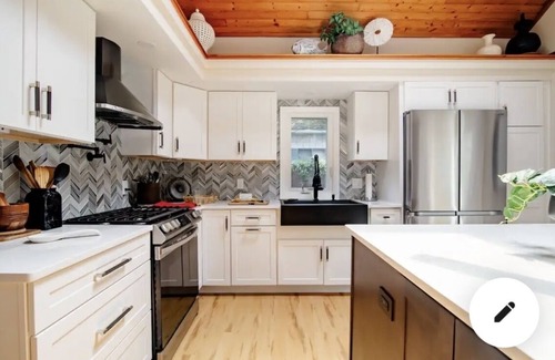 Wareham Center House | Walk to beach