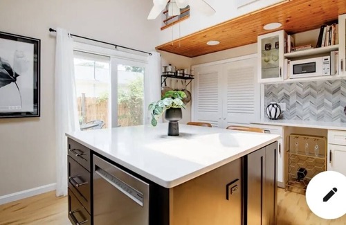 Wareham Center House | Walk to beach