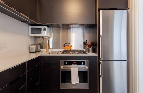 Buckman Neighborhood House | ★ Walk to Belmont - 2-bed/1-bath - Walk Score: 95!