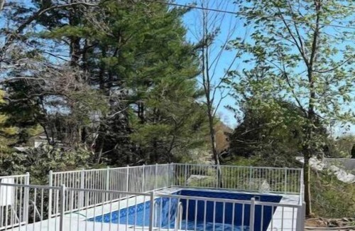 Montville House | Walk to Casino with POOL+HOT TUB