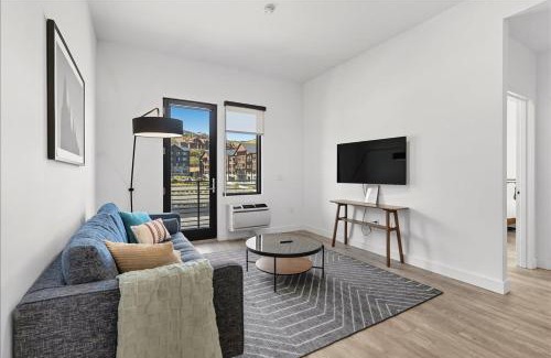 Park City House | Walk to Deer Valley Resort Adjoining Condo Rooms