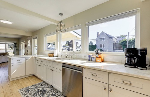 Camas House | Walk to Dtwn Camas! Updated Home w/Game Room