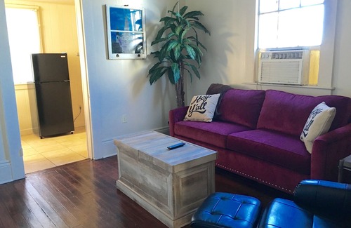 Algiers Point Apartment | Walk to Ferry, 3.5 blks away-7 minute ride to French Quarter