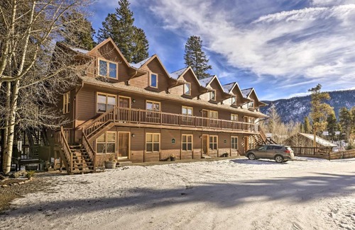 Grand Lake Apartment | Walk to Grand Lake Riverfront Gem with Fireplace!