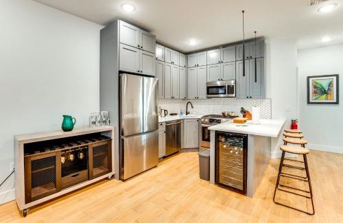 The Heights Apartment | Walk to Journal Square Modern Apt about 4 Mi to NYC!