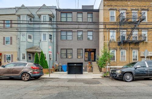 The Heights Apartment | Walk to Journal Square Modern Apt about 4 Mi to NYC!