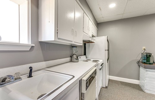 Wewahitchka House | Walk to Lake: Fishing Retreat in Wewahitchka