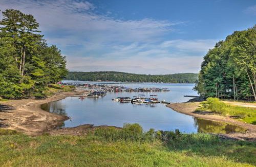 Greentown House | Walk to Lake Wallenpaupack Greentown Getaway