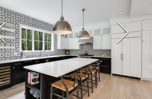 Amagansett Lanes House | Walk to Ocean Beach & Town from NEW 6 Bedroom Home on Hedges Lane