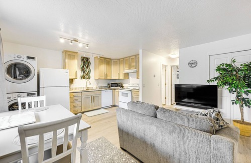 Soldotna Apartment | Walk to Parks: Snug Soldotna Sanctuary!