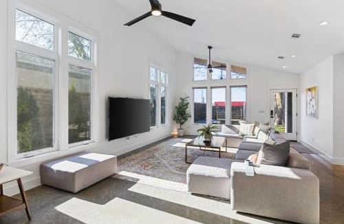 McFerrin Park House | Walk to Restaurants Outdoor Patio with Grill and Fit Pit 1 Mile to Stadium and Downtown