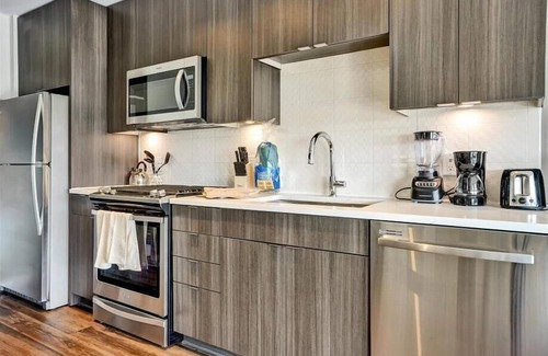 Garden Hills Apartment | Walk to Subway| 2BR w/Parking Available | Buckhead Views