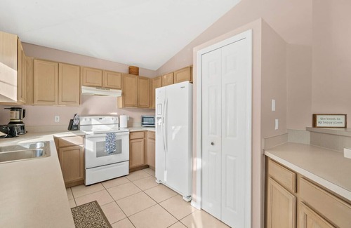 Indialantic House | Walk to the Beach - 3/2 Beach Themed Townhome