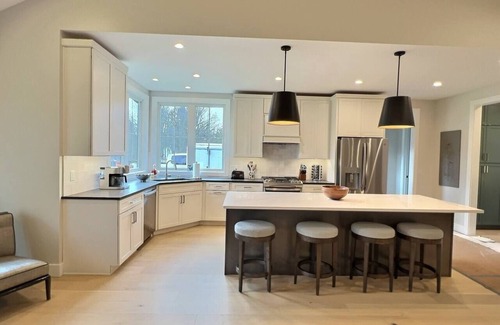 Fennville House | Walk to the beach! Pool/Hot Tub/5 Bedrooms/AC/WiFi