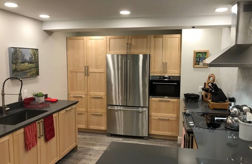 Warren Condo | Walk to the slopes - very spacious, sauna and gorgeous!