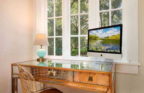 Gainesville Apartment | Walk to UF Stadium! Fabulous Chic Historic Home