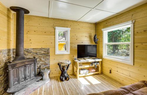 Green Valley Lake House | Walk to Water Cozy Cabin in Green Valley Lake!