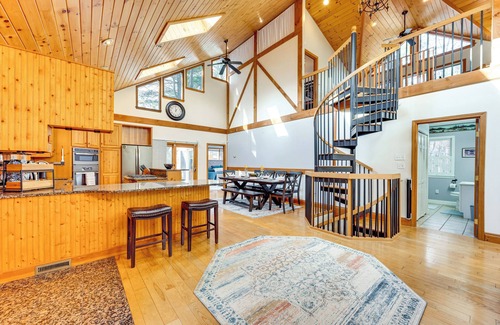Silver Lake House | Walk to White Lake State Park: Gem w/Ski Locker!