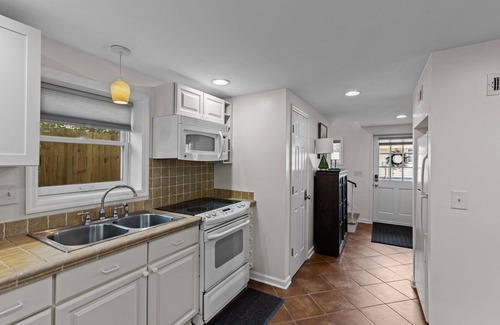 New Bern House | Walkable to Downtown!