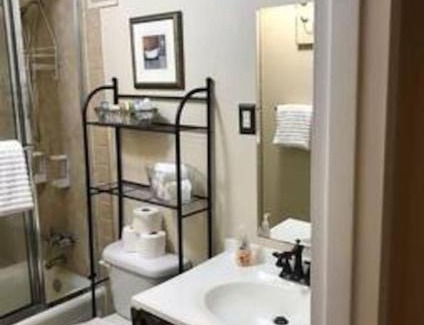 Athens Apartment | Walkable to Sanford Stadium or downtown