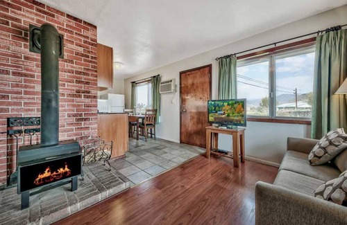 Bridgeport Hotel | Walker River Lodge
