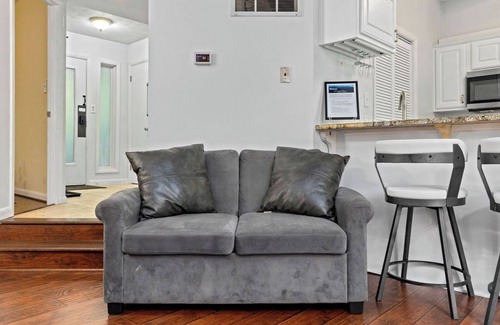 Wintergreen Condo | Walking Distance to Ski Slopes! Cozy Condo that sleeps 4!