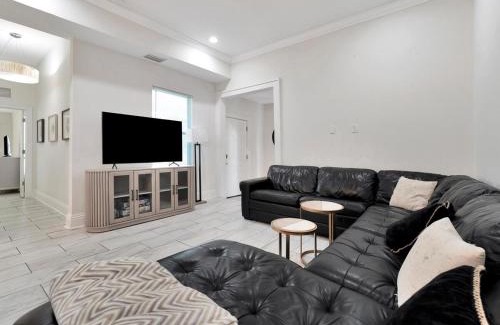 Tampa Heights House | Walking Distance to Downtown Free Parking