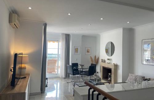 Nueva Andalucia Apartment | Walking distance to Puerto Banus sea view Apartment