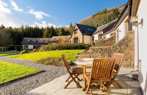 Slate Islands Cottage | Walled Garden Mews 5 - a mews cottage that sleeps 6 guests in 2 bedrooms