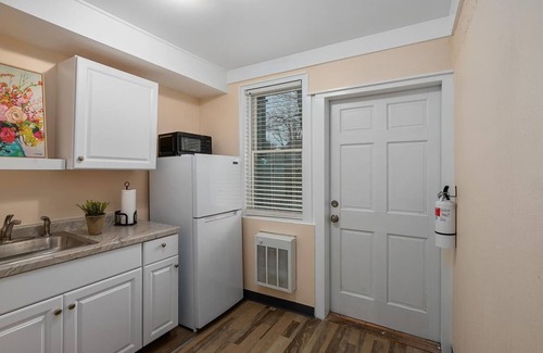 Saugatuck Apartment | Wallys Place