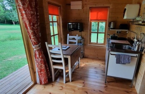 Somerton Cabin | Walnut Tree Cabin Nature Retreat