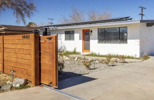 Joshua Tree House | π΅ Walpi Ranch - Joshua Tree Getaway w/Hot Tub, Fire Pit and BBQ! π΅