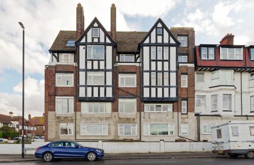 Cliftonville Apartment | Walpole Bay Sea Views
