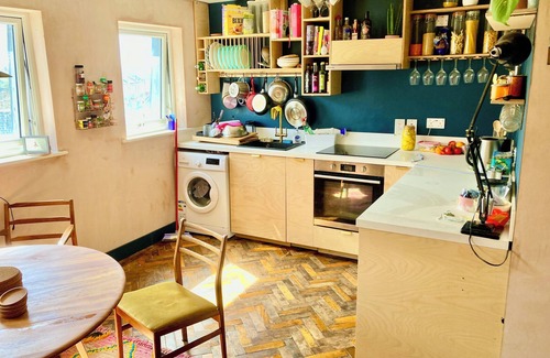 Markhouse Apartment | Walthamstow one bedroom flat