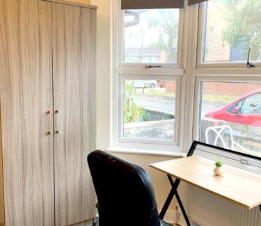 Woking Apartment | Walton Terrace House in Woking