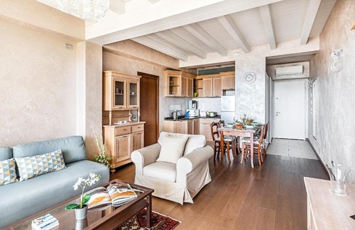 Rivoltella Apartment | Warda C11 Apartment by Wonderful Italy