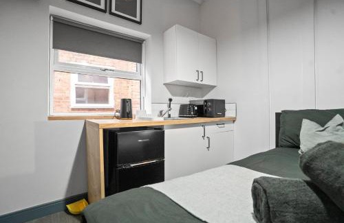 Moseley Apartment | Warm Moseley studio - 6