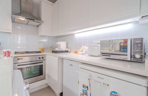Holland Park Apartment | Warm & Welcoming London Escape With Home Touches