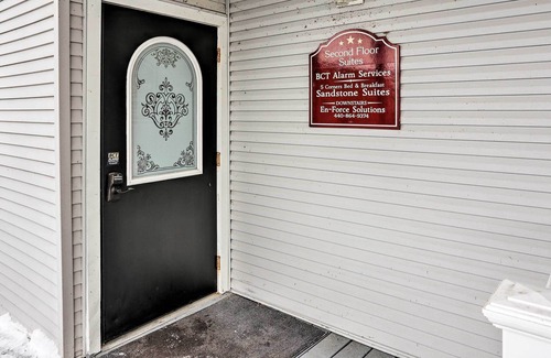 Amherst Apartment | Warm & Welcoming Suite: Amherst Historic District