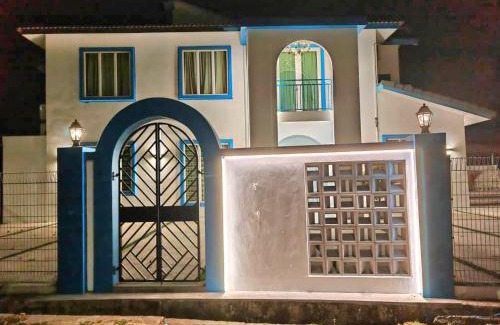 Muar House | WARNI 45 Whole Or Room