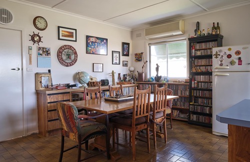 Rosebud House | Warraburra Beach Shack Rosebud - with private beach box. 1 NIGHT FREE!* - Enjoy your own beach box with chairs, umbrella, boogie boards and more!