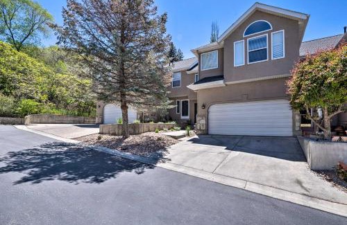 Cottonwood Heights House | Wasatch R and R Townhome with Grill about 11 Mi to Alta!