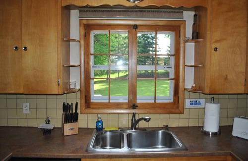Washburn House | Washburn Beach House. Private Beach, 11.6 Miles from Bayfield!