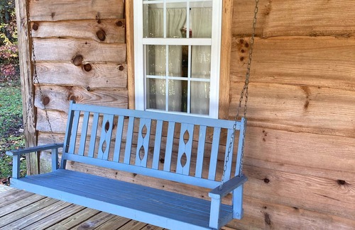 Hampton Cabin | Watauga Lake Hideaway