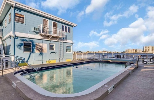 Clearwater Beach Apartment | Watch the dolphins! Waterview, 2-bed, Heated pool!